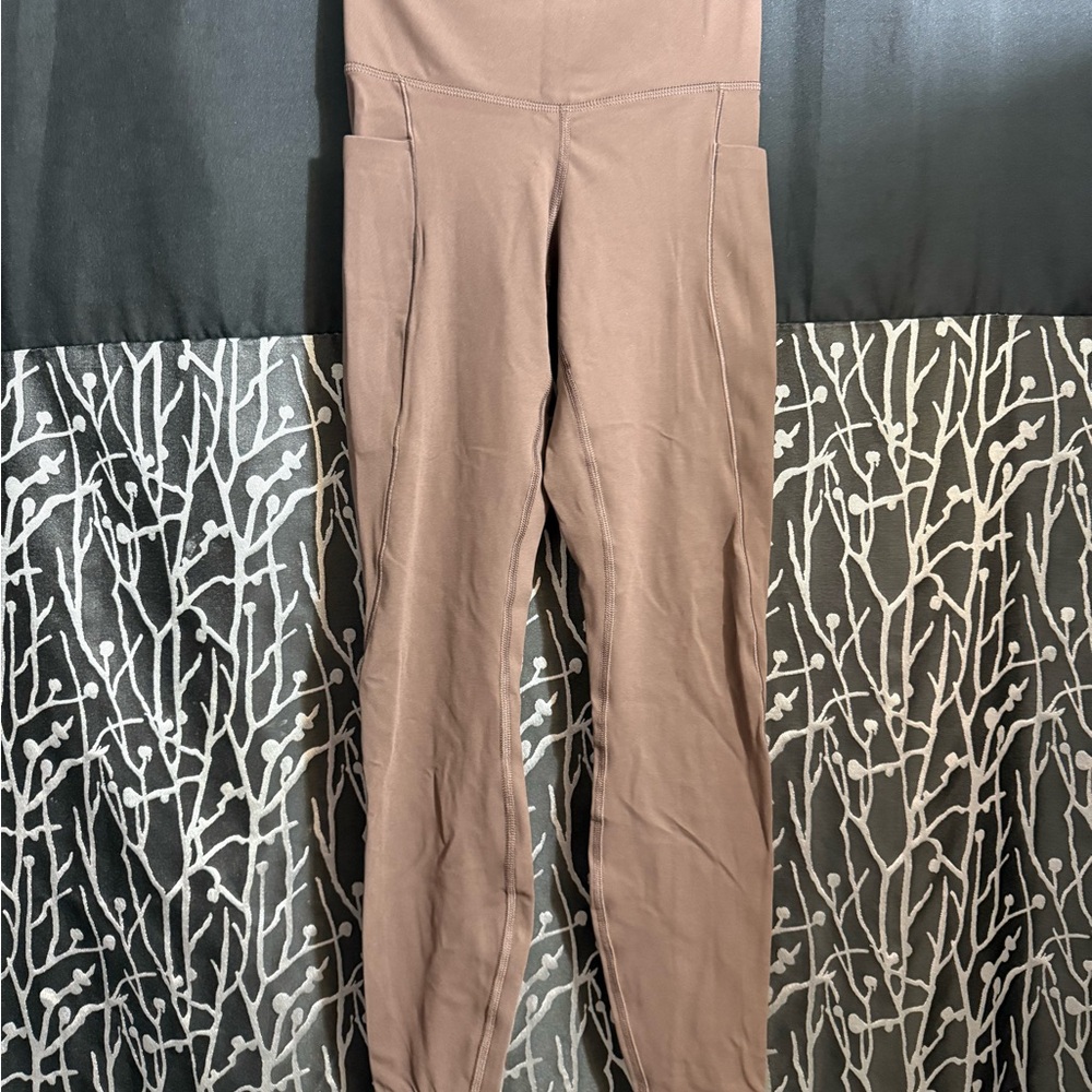 Women's High-Waisted Leggings - Brown